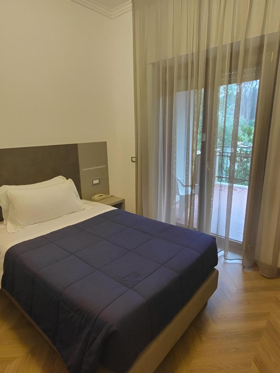 Hotel Casa Tra Noi Róma Kültér fotó
